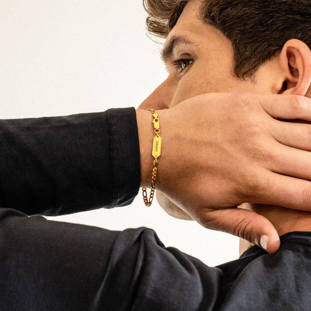 Engraved Figaro Bracelet 3mm in Gold Plating - 7.5
